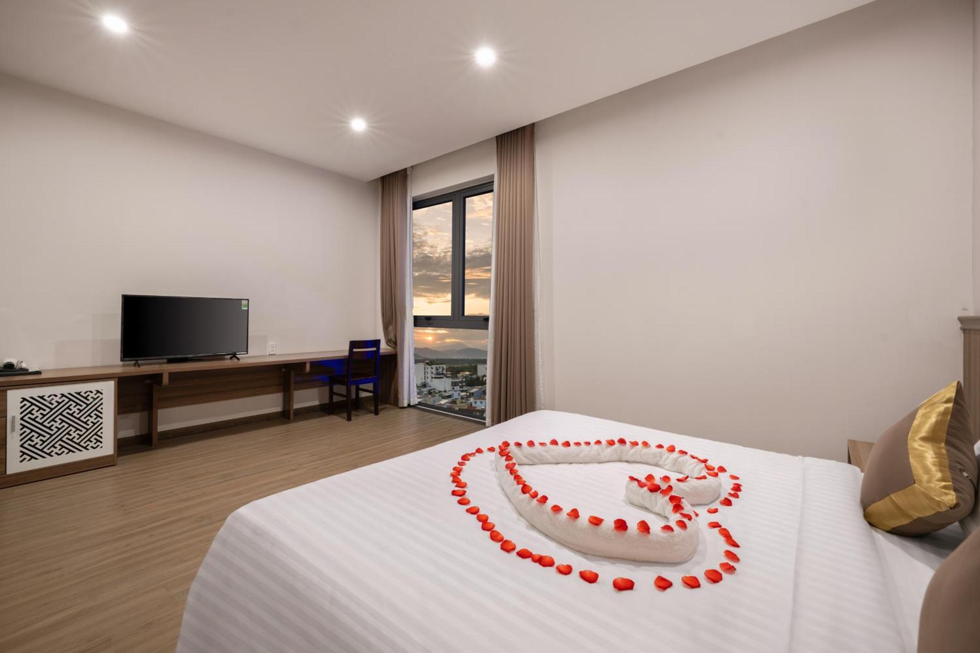 Atp Galaxy Hotel & Apartment Danang エクステリア 写真